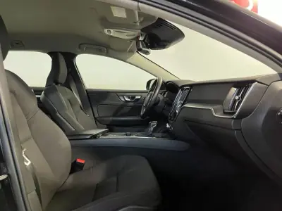 Volvo V60 2020 - 20950 EUR, 154000 km - AUTO.MOTO.pt - 154000km - foto 10 de 30