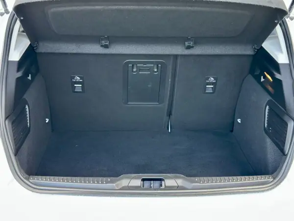 Ford Focus 2019 - 13990 EUR, 83000 km - AUTO.MOTO.pt - 83000km - foto 42 de 51