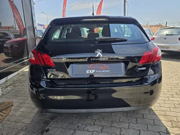 Peugeot 308 2017 - 10250 EUR, 114000 km - AUTO.MOTO.pt - 114000km - foto 7 de 17