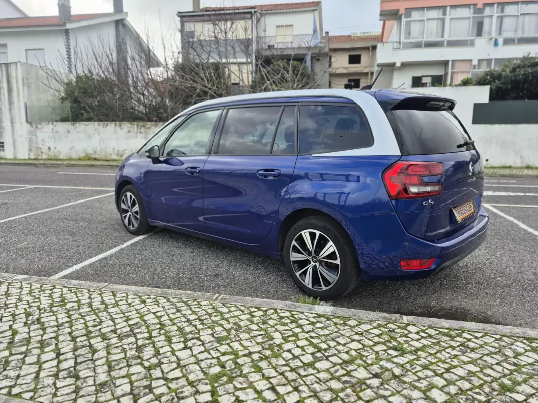 Citroën C4 Grand Picasso 2018 - 11250 EUR, 210602 km - AUTO.MOTO.pt - 210602km - foto 3 de 13