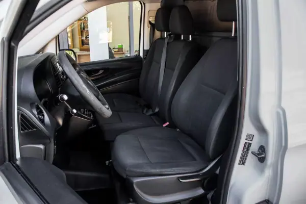Mercedes-Benz Vito 2015 - 14900 EUR, 153540 km - 153540km - foto 14 de 25
