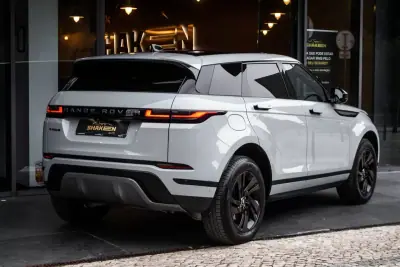Land Rover Range Rover Evoque 2025 - 48990 EUR, 16300 km - 16300km - foto 4 de 39