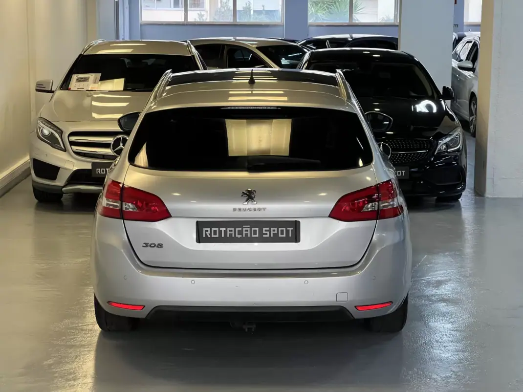 Peugeot 308 SW 2014 - 6990 EUR, 298000 km - AUTO.MOTO.pt - 298000km - foto 22 de 37