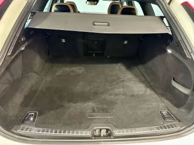 Volvo V90 2017 - 19750 EUR, 199000 km - AUTO.MOTO.pt - 199000km - foto 29 de 30