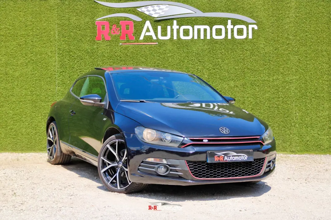 Volkswagen Scirocco 2010 - 12990 EUR, 255000 km - AUTO.MOTO.pt - 255000km - foto 1 de 36