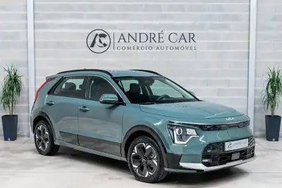 Kia e-Niro 2023 - 27950 EUR, 27488 km - AUTO.MOTO.pt - 27488km - foto 2 de 53