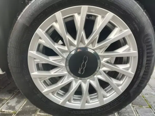 Fiat 500C 2018 - 14750 EUR, 35529 km - AUTO.MOTO.pt - 35529km - foto 16 de 19