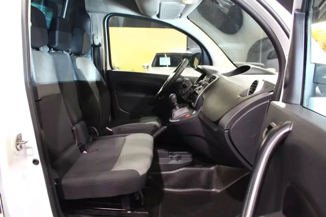 Renault KANGOO IVA DEDUTIVEL 2019 - 9450 EUR, 190000 km - AUTO.MOTO.pt - 190000km - foto 4 de 24
