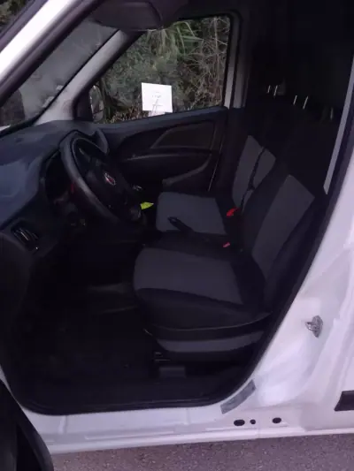 Fiat Doblo 2018 - 7500 EUR, 429470 km - AUTO.MOTO.pt - 429470km - foto 7 de 11