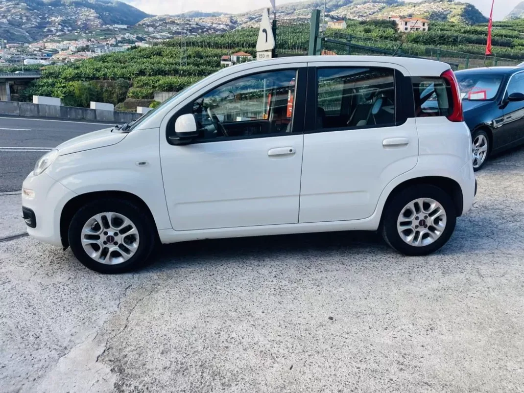 Fiat Panda 2018 - 8950 EUR, 104706 km - AUTO.MOTO.pt - 104706km - foto 4 de 11