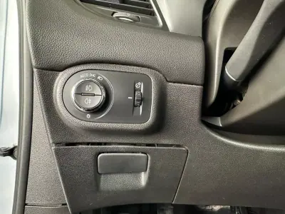 Opel Zafira 2018 - 13900 EUR, 128674 km - AUTO.MOTO.pt - 128674km - foto 19 de 36