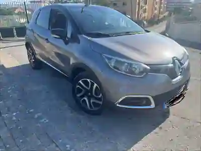 Renault Captur 2015 - 13000 EUR, 65000 km - AUTO.MOTO.pt - 65000km - foto 3 de 6