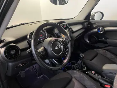 MINI 5 Portas 2016 - 12500 EUR, 146000 km - AUTO.MOTO.pt - 146000km - foto 7 de 32
