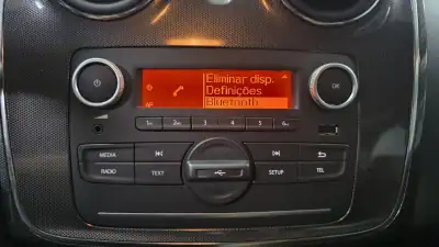 Dacia Sandero 2021 - 13990 EUR, 34000 km - AUTO.MOTO.pt - 34000km - foto 11 de 21