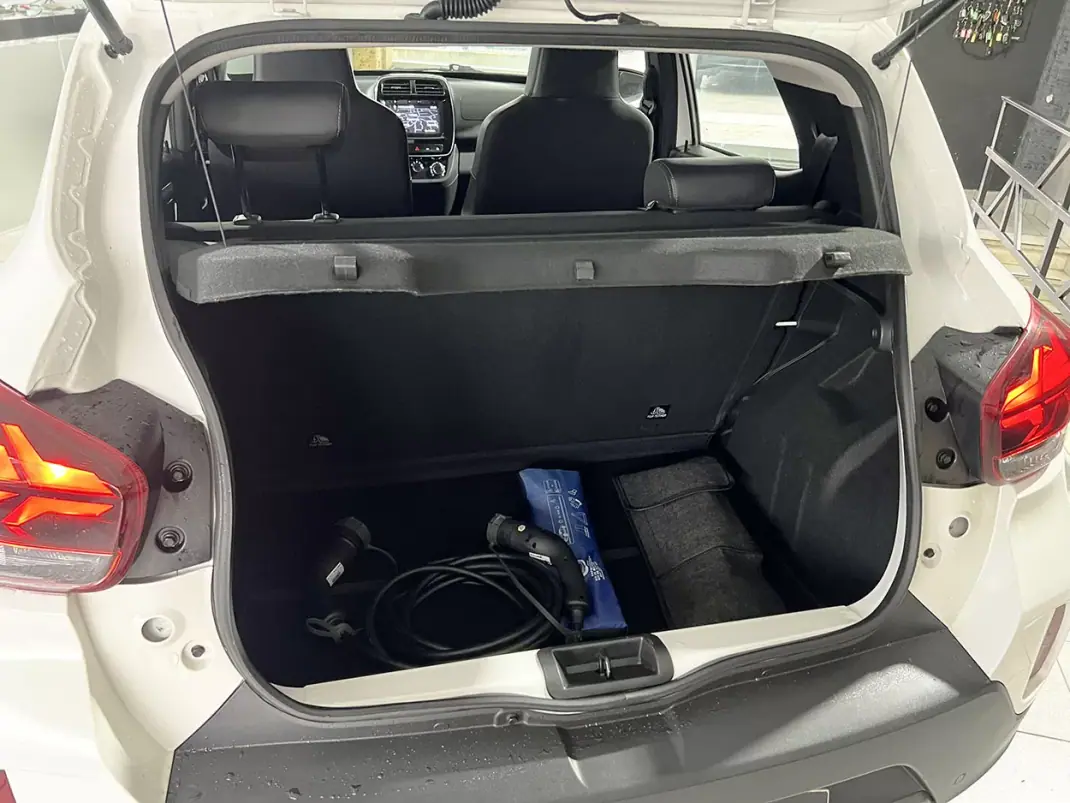 Dacia Spring 2023 - 11900 EUR, 66143 km - AUTO.MOTO.pt - 66143km - foto 21 de 21