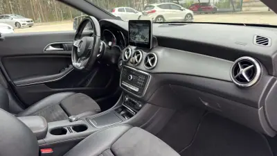 Mercedes-Benz CLA 200 2017 - 21800 EUR, 181000 km - AUTO.MOTO.pt - 181000km - foto 42 de 55