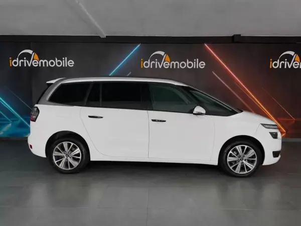 Citroën C4 Grand Picasso 2015 - 12500 EUR, 178000 km - AUTO.MOTO.pt - 178000km - foto 16 de 20
