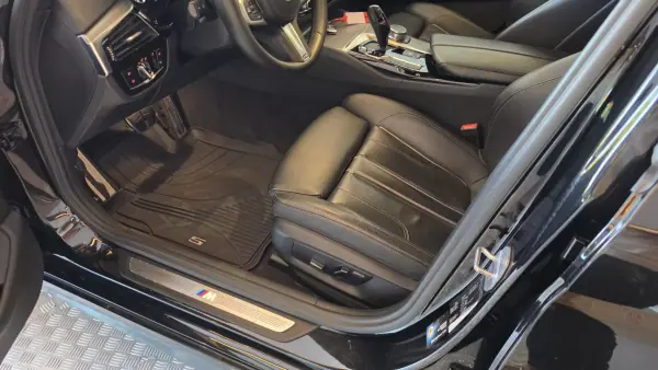 BMW 520 2017 - 19900 EUR, 313208 km - AUTO.MOTO.pt - 313208km - foto 30 de 51
