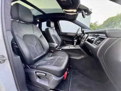 Porsche Macan 2016 - 45990 EUR, 132000 km - AUTO.MOTO.pt - 132000km - foto 28 de 34