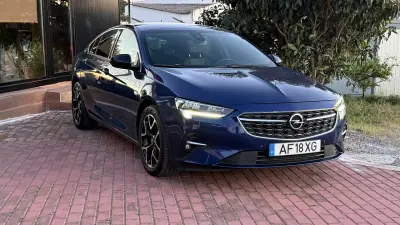 Opel Insignia Grand Sport 2021 - 14990 EUR, 169000 km - AUTO.MOTO.pt - 169000km - foto 20 de 38