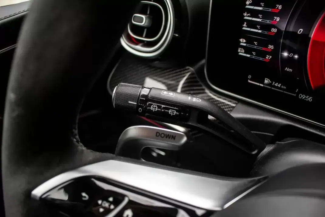 Mercedes-Benz C 63 AMG 2024 - 99450 EUR, 46345 km - AUTO.MOTO.pt - 46345km - foto 18 de 50