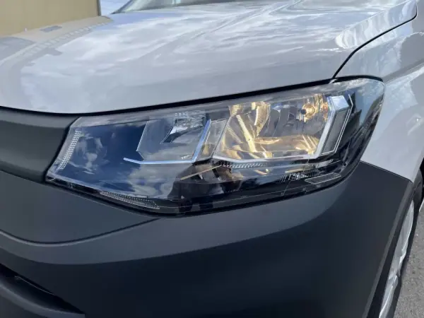 VW Caddy 2.0TDI Cargo Business 2025 - 24950 EUR, 10 km - AUTO.MOTO.pt - 10km - foto 34 de 42