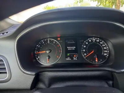 Renault Mégane 2022 - 13990 EUR, 135500 km - 135500km - foto 15 de 18
