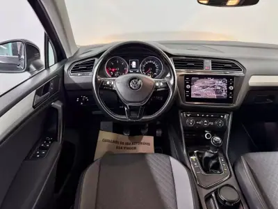 Volkswagen Tiguan 2017 - 17750 EUR, 120000 km - AUTO.MOTO.pt - 120000km - foto 24 de 50