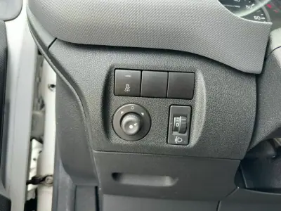 Peugeot Partner 2016 - 10900 EUR, 177432 km - AUTO.MOTO.pt - 177432km - foto 16 de 20