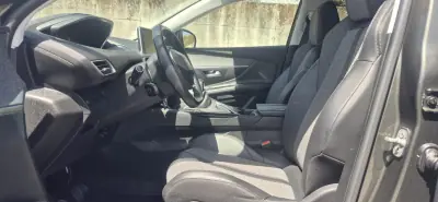 Peugeot 3008 2018 - 16950 EUR, 136000 km - AUTO.MOTO.pt - 136000km - foto 6 de 28
