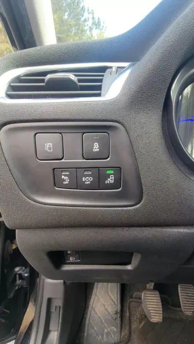 Citroën C4 2016 - 8990 EUR, 140000 km - AUTO.MOTO.pt - 140000km - foto 36 de 39