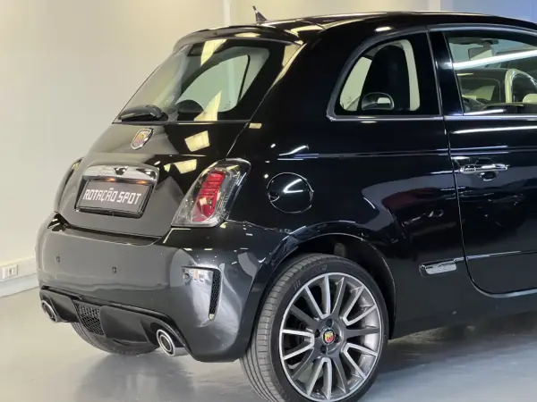 Fiat 500 2008 - 7990 EUR, 140000 km - AUTO.MOTO.pt - 140000km - foto 32 de 38