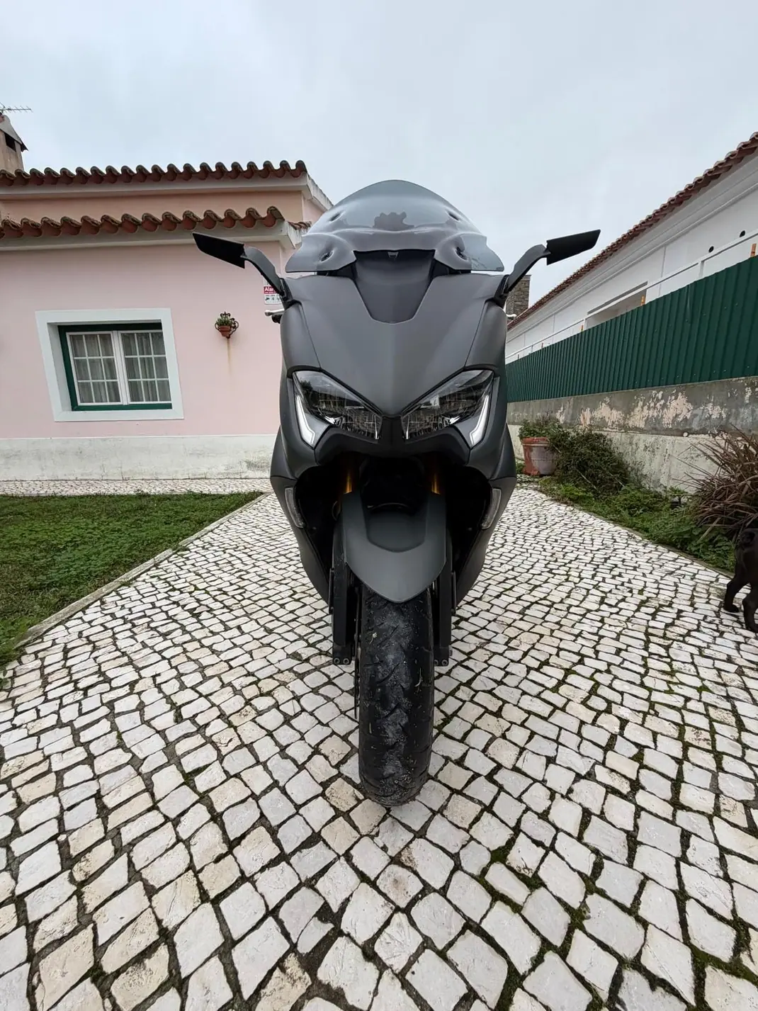 Yamaha TMAX 2021 - 10000 EUR, 18000 km - 18000km - foto 6 de 9