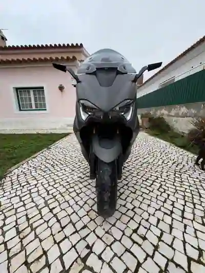 Yamaha TMAX 2021 - 10000 EUR, 18000 km - 18000km - foto 6 de 9