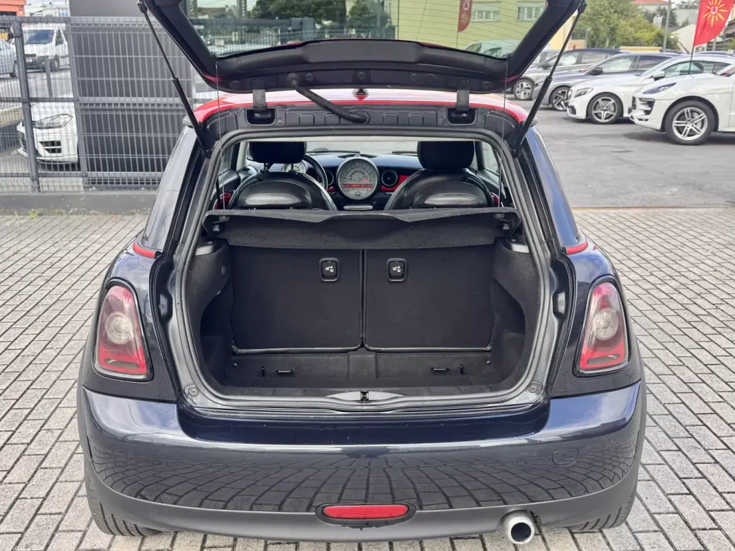 MINI 3 Portas 2009 - 8500 EUR, 167000 km - AUTO.MOTO.pt - 167000km - foto 18 de 19