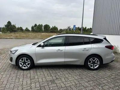 Ford Focus SW 2023 - 15490 EUR, 91000 km - 91000km - foto 7 de 17