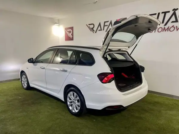 Fiat Tipo Station Wagon 2018 - 8750 EUR, 154000 km - AUTO.MOTO.pt - 154000km - foto 23 de 23