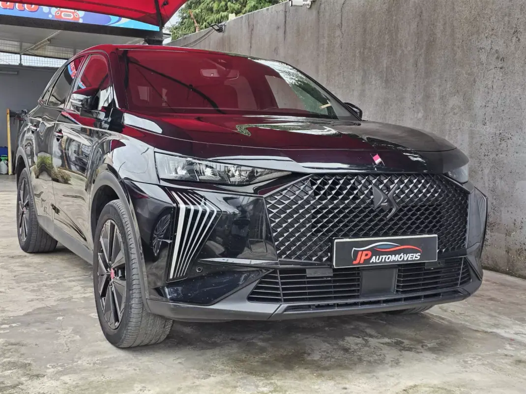 DS DS7 Crossback 2023 - 28999 EUR, 84000 km - AUTO.MOTO.pt - 84000km - foto 1 de 19