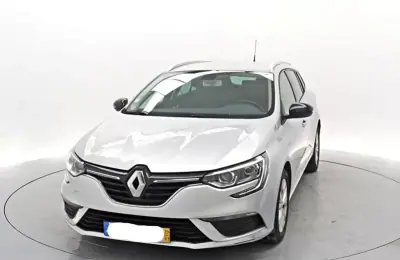 Renault Mégane Sport Tourer 2019 - 13500 EUR, 143305 km - AUTO.MOTO.pt - 143305km - foto 2 de 13