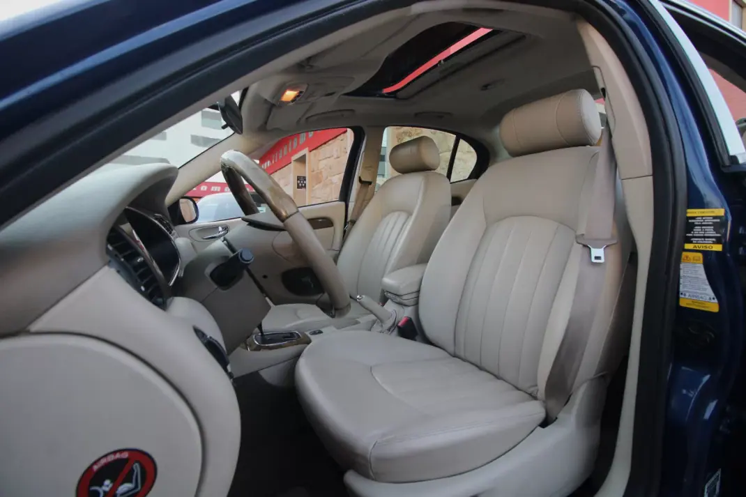 Jaguar X-Type 2003 - 9990 EUR, 128000 km - AUTO.MOTO.pt - 128000km - foto 18 de 31