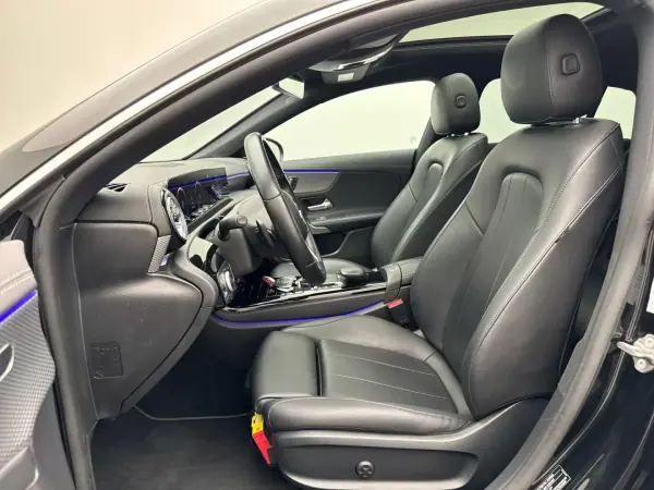 Mercedes-Benz CLA 250 2021 - 23450 EUR, 127841 km - AUTO.MOTO.pt - 127841km - foto 15 de 28