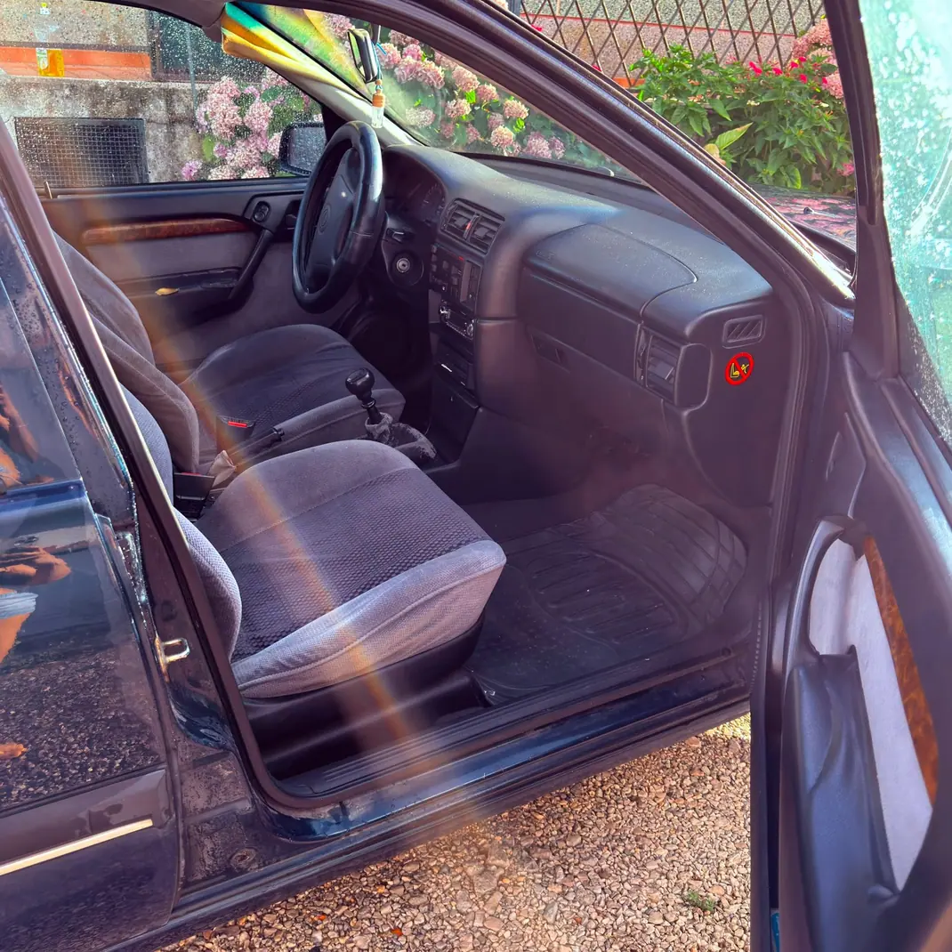 Opel GT 1995 - 800 EUR, 307000 km - 307000km - foto 12 de 13