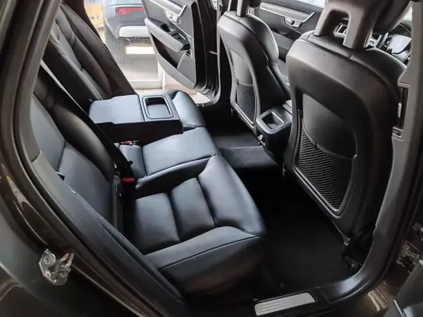 Volvo V90 2018 - 20990 EUR, 188000 km - AUTO.MOTO.pt - 188000km - foto 15 de 35