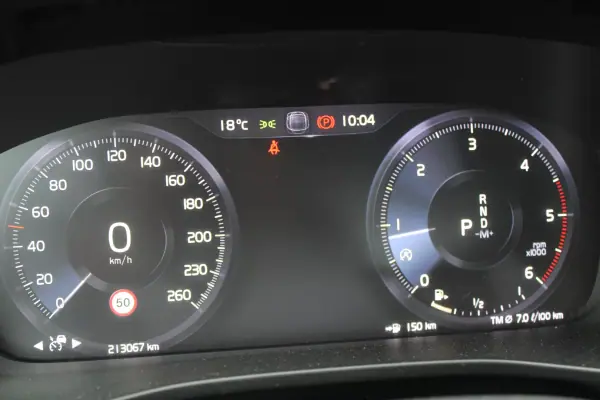 Volvo XC 40 2019 - 18900 EUR, 212000 km - AUTO.MOTO.pt - 212000km - foto 22 de 30