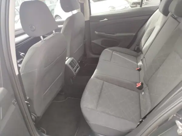 Volkswagen Golf Variant 2022 - 22750 EUR, 105987 km - AUTO.MOTO.pt - 105987km - foto 13 de 20