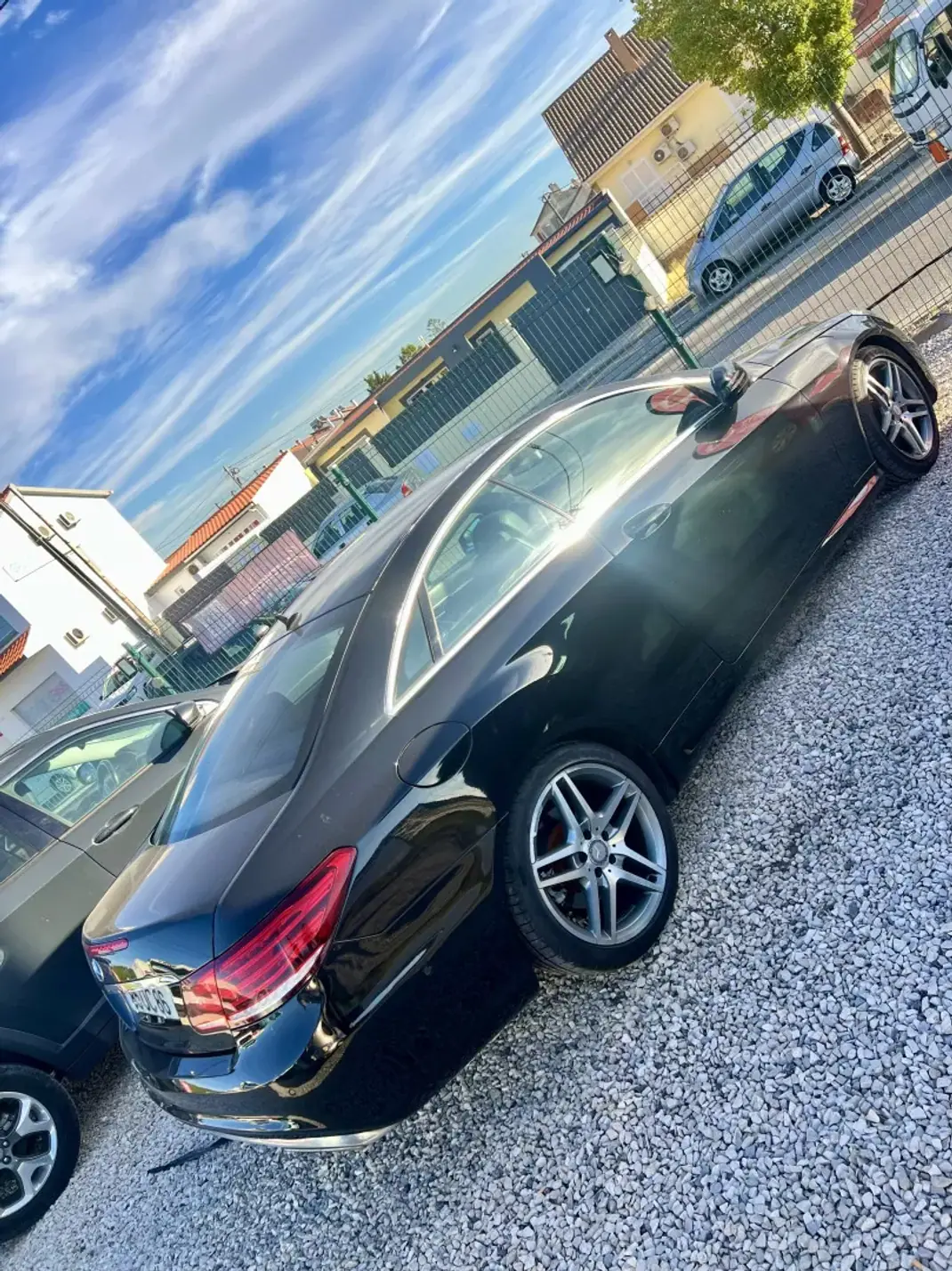 Mercedes-Benz E 250 2013 - 11999 EUR, 384000 km - 384000km - foto 4 de 9