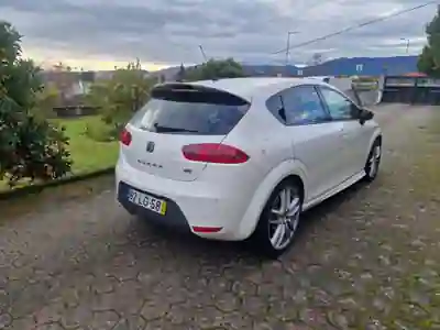 SEAT Leon 2011 - 28500 EUR, 110000 km - 110000km - foto 4 de 12