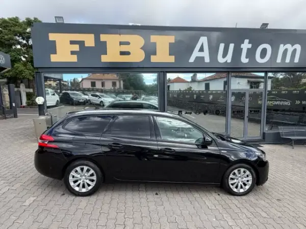 Peugeot 308 SW 2020 - 14900 EUR, 76690 km - AUTO.MOTO.pt - 76690km - foto 7 de 12