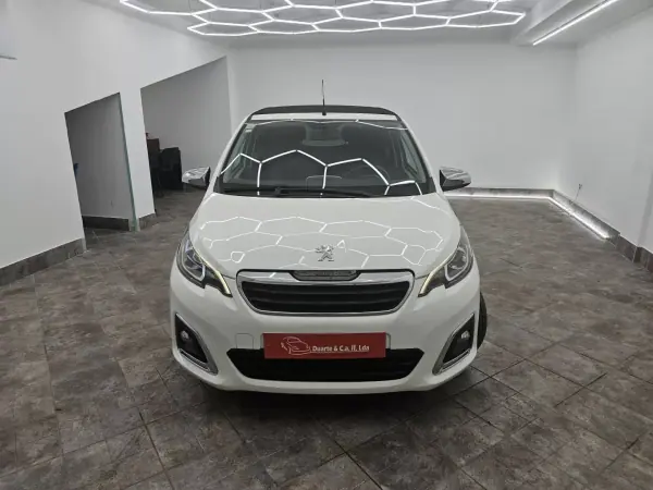 Peugeot 108 2015 - 8650 EUR, 88563 km - AUTO.MOTO.pt - 88563km - foto 2 de 53