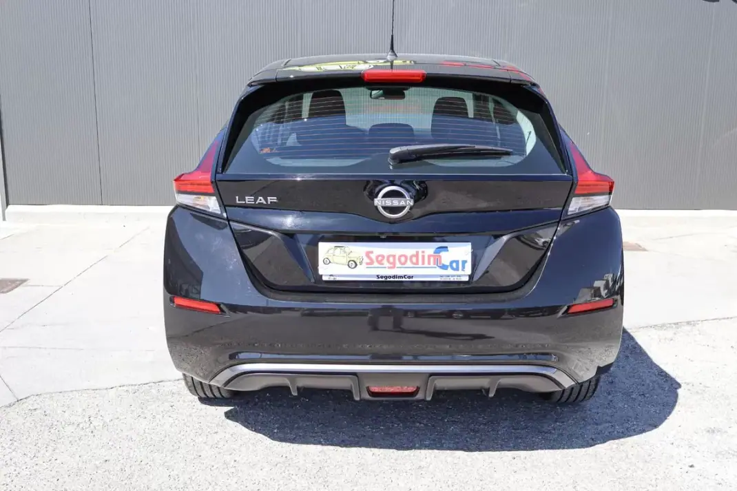 Nissan Leaf 2023 - 17990 EUR, 31782 km - 31782km - foto 5 de 25
